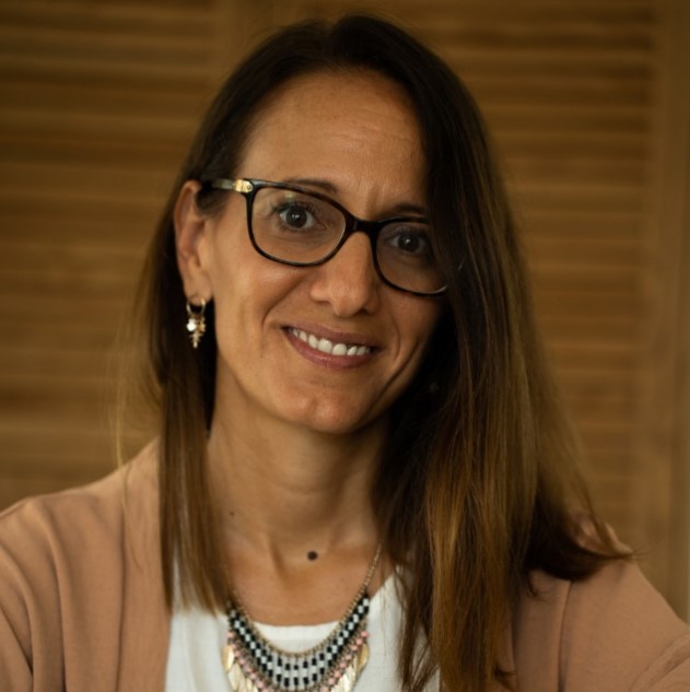 דנה בוארון ויצמן מטפלת